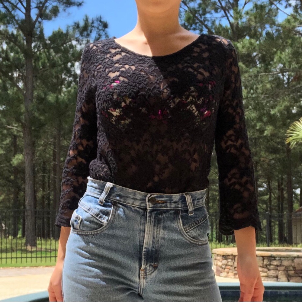 BLACK LACED TOP - Picture 4 of 4
